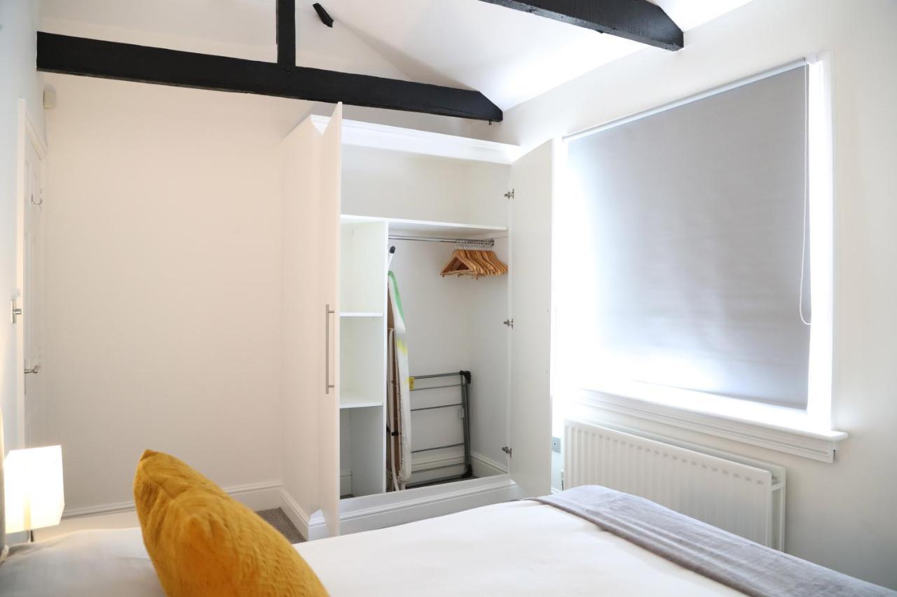 Letting Serviced Apartments - Guards View, Windsor Ngoại thất bức ảnh